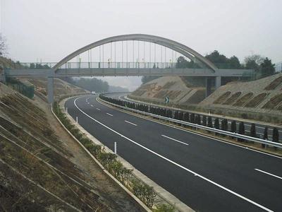 湖南建工交通建設(shè) 筑就三湘坦途，精品工程典范——常張高速公路